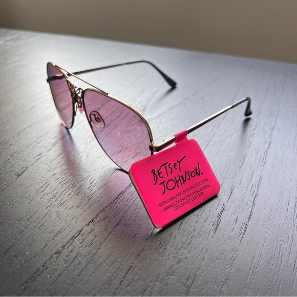 NWT Betsey Johnson Pink Butterfly Accent Aviator Sunglasses - Picture 3 of 6